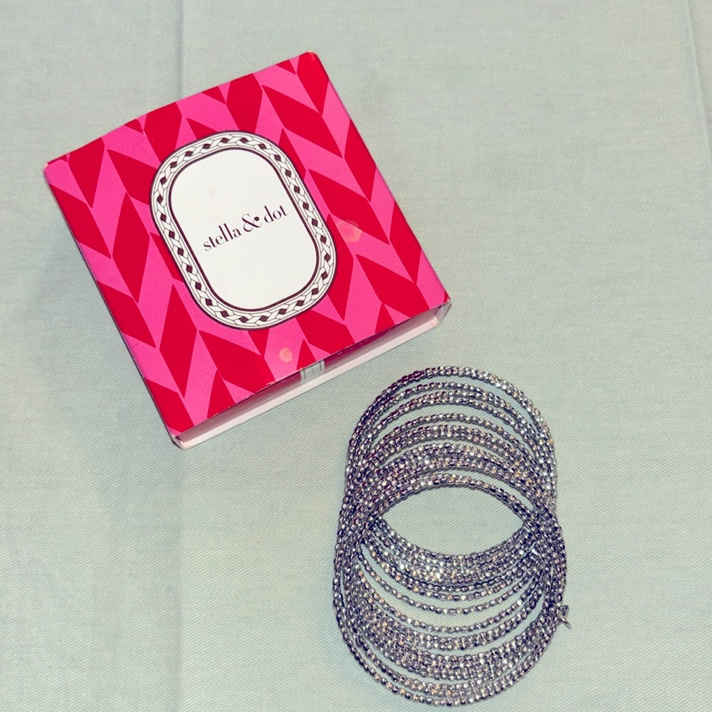 Stella& Dot Bardot Spiral Bangle